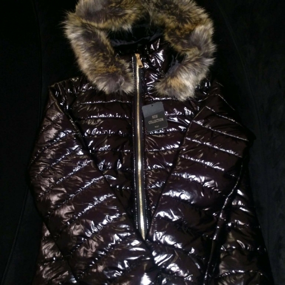 XL Black Wet look Puffer Jacket with fur hood - Picture 4 of 6